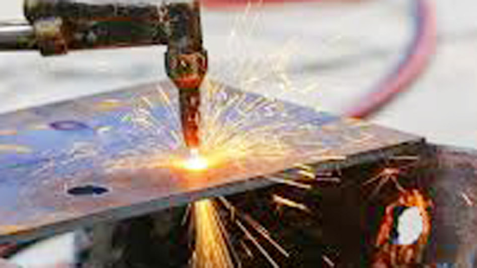 How to Use a Cutting Torch to Cut Metal