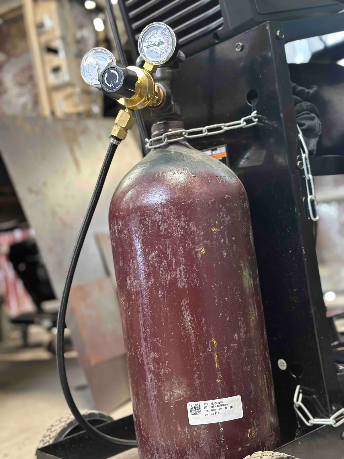 Is Flux Core Welding the Same as Mig Welding? Setup Tips 5 mig welding shielding gas cylinder